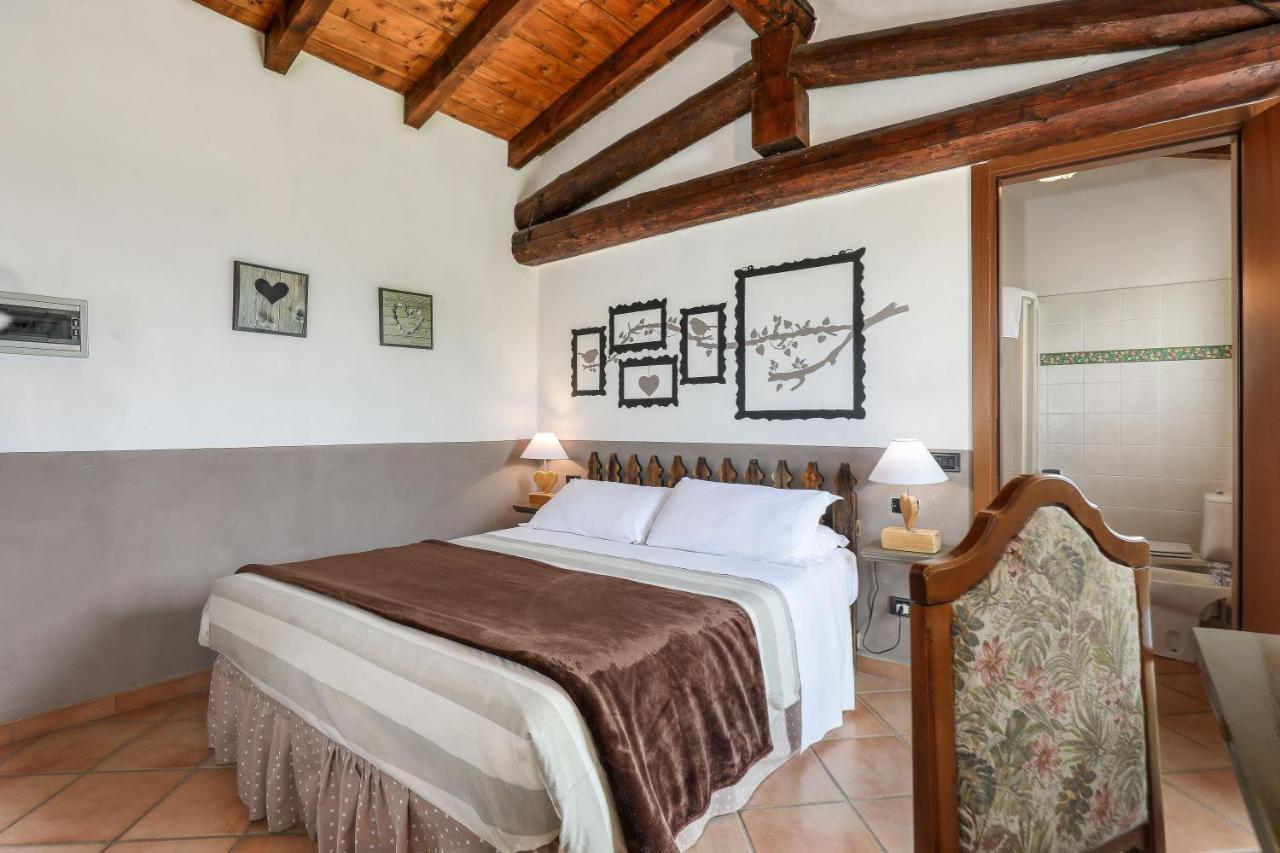 Ca' Del Monte Resort Serra del Monte Екстер'єр фото