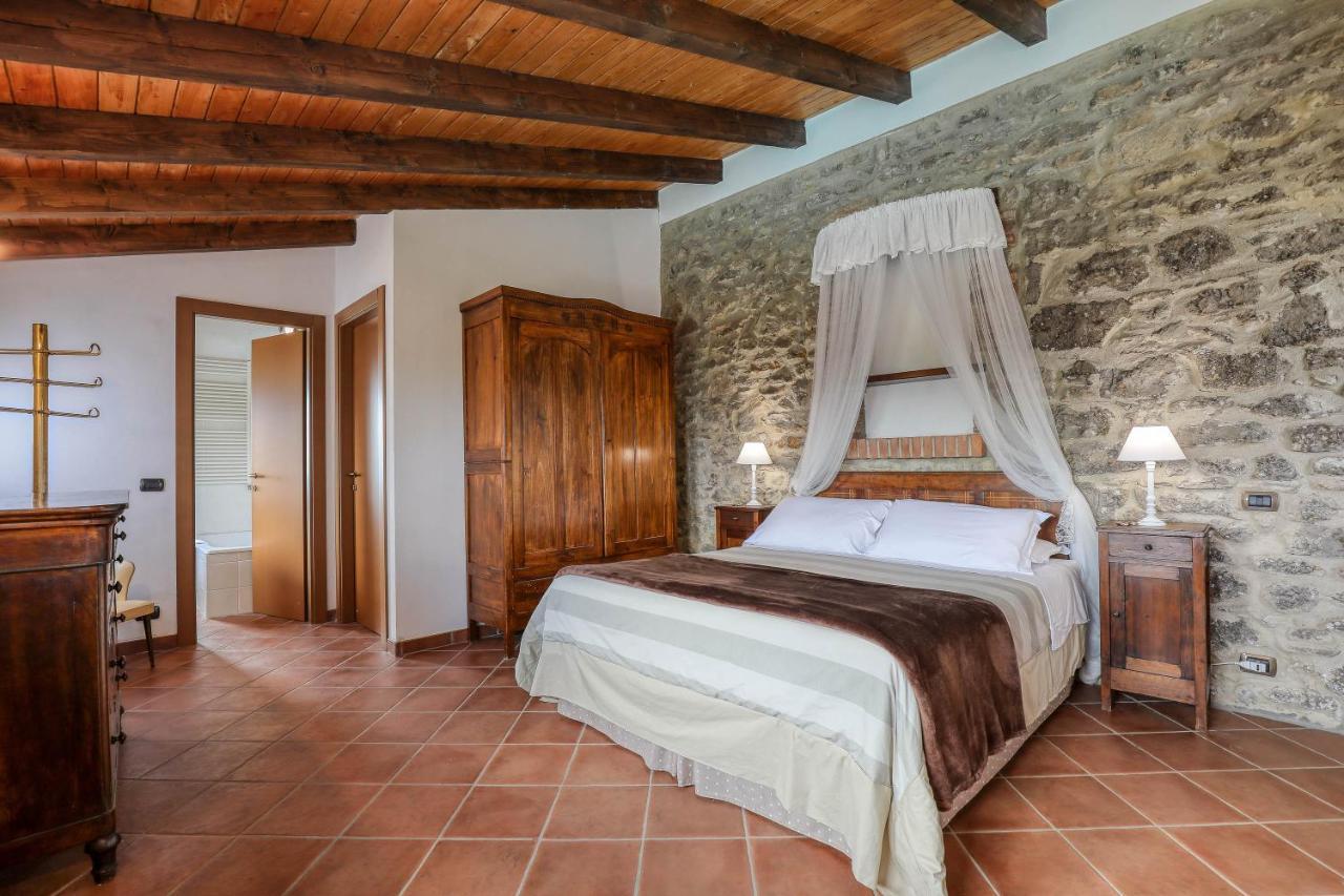 Ca' Del Monte Resort Serra del Monte Екстер'єр фото