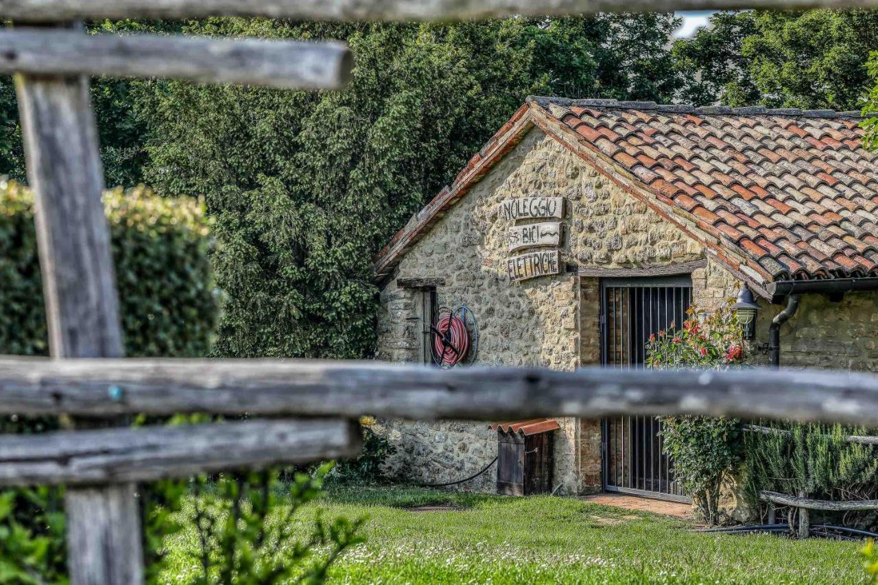 Ca' Del Monte Resort Serra del Monte Екстер'єр фото